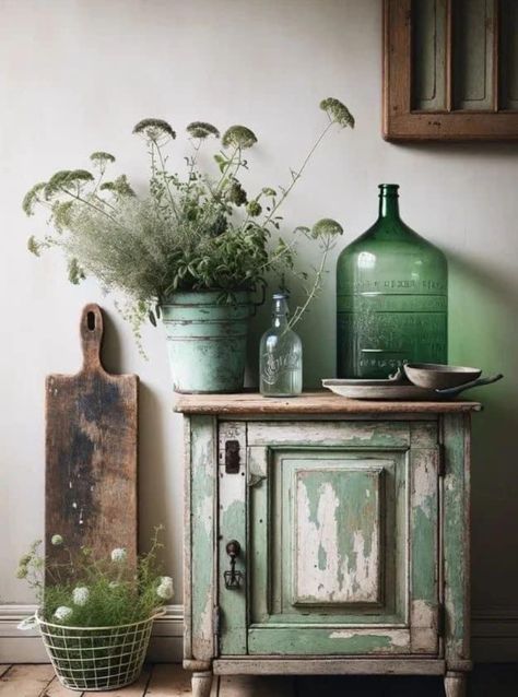 Ruangan Studio, Koti Diy, Rustic Vintage Decor, Green Decor, French Decor, French Country Decorating, Redo Furniture, Wall Tile, Cottage Decor