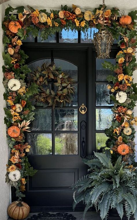 Front Door Autumn Decorations, Home Made Fall Garland, Leaf Arch Front Porch, Autum Decorations Front Door, Thanksgiving Decorations Front Door, Christmas Over Door Garland, Fall Leaves Garland Front Porch, Fall Door Garland Decorations, Fall Doorway Decor Front Porch