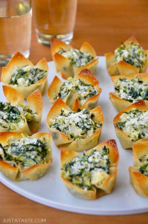 Spinach-Artichoke Dip Wonton Cups - Just a Taste Wonton Cups, Won Ton, Wonton Recipes, Hot Appetizers, Classic Appetizers, Just A Taste, Spinach Artichoke Dip, Appetizer Bites, Artichoke Dip