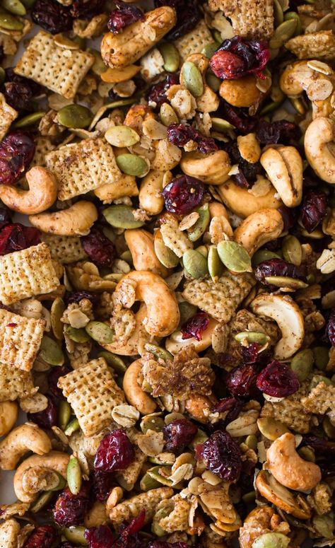 Pumpkin Spice Chex Mix - Jaylynn Little Fall Chex Mix Recipes, Pumpkin Spice Snack, Fall Snack Mixes, Thanksgiving Snacks, Trail Mix Recipes, Chex Cereal, Chex Mix Recipes, Fall Snacks, Thanksgiving Treats