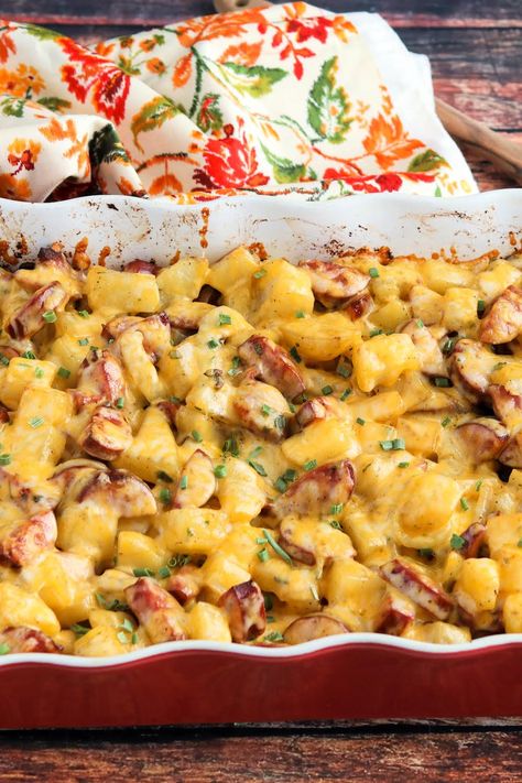 Crazy Recipes, Cheesy Kielbasa, Southern Style Cooking, Kielbasa And Potatoes, Chicken Spaghetti Casserole, Potato Bake, Chicken Broccoli Casserole, Just A Pinch Recipes, Pasta Casserole