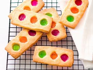 Rhyme Time: Traffic Light Biscuits Light Cookies, Babysitting Fun, Idea Box, Car Themed Parties, Light Party, Race Car Birthday Party, Food Lab, Race Car Party, Traffic Lights