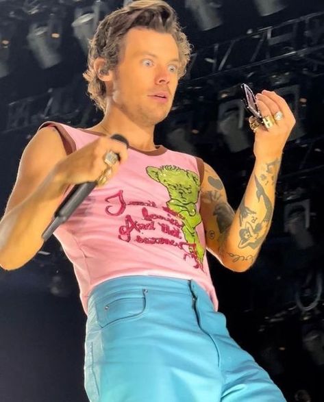 Harry Styles Icons, Harry Styles Memes, Harry Styles Outfit, Harry Styles Smile, Harry Styles Funny, Harry Styles Edits, Harry Styles 1d, Harry Styles Cute, Harry Styles Pictures