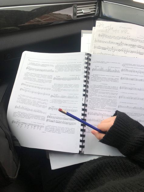 Ap Music Theory Aesthetic, Motivation To Practice Music, Violin Practice Motivation, Music Practice Aesthetic, Music Major College Aesthetic, School Orchestra Aesthetic, Music Practice Motivation, Music Study Aesthetic, Old Money Student