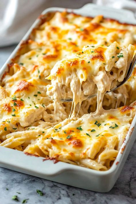 This Chicken Alfredo casserole is comforting, satisfying, and so delicious! And since it's a dump-and-go meal, it's easy to make, too! Dump And Back Chicken Parmesan, 1 Dish Chicken Recipes, Easy Weekday Casseroles, Comfort Food Recipes Chicken, Dump Dinners Casseroles, Recipes With Already Cooked Chicken, Dinner To Make For Family, Dinner Ideas For Him, Easy Low Calorie Casseroles