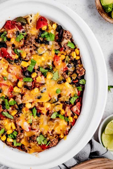 Ground Meat Crockpot Recipes, Crockpot Mexican Casserole, Beef Crockpot Recipes Healthy, Hamburger Crockpot Recipes, Mexican Slow Cooker, Ground Beef Crockpot Recipes, Crockpot Mexican, Crockpot Recipes Mexican, Casserole With Ground Beef