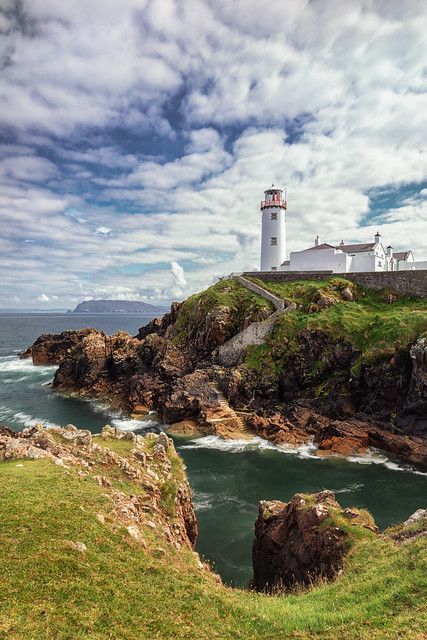 Fanad Lighthouse, County Donegal, Ireland | by Alec L Gibson Donegal Ireland Aesthetic, Ireland Landscape Nature, Lighthouse Ireland, Ireland Coast, Ireland Honeymoon, Ireland Aesthetic, Ireland Cottage, Moving To Ireland, British Beaches