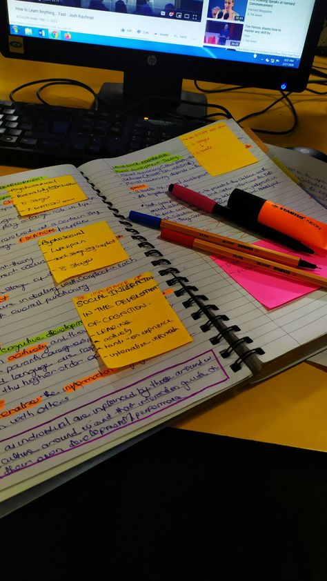 How To Use Sticky Notes To Study, Study Motivation Sticky Notes, Sticky Notes Ideas For Studying, Sticky Notes Study, Dentistry Motivation, Clueless Quotes, Future Motivation, Clear Sticky Notes, Studying Tips