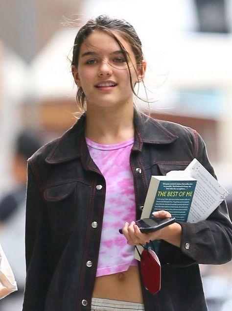 Tom Cruise Daughter, Tom Cruise And Suri, Bumpy Johnson, Suri Cruise Fashion, Joey Potter, Suri Cruise, Cruise Fashion, Celebrity Culture, Fashion And Beauty Tips