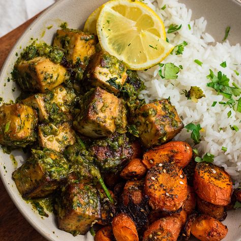 Vegan Chimichurri Tofu Bowl - Avocado Skillet Vegan Chimichurri Dish, Vegan South American Recipes, Vegan Tofu Bowl, Vegan Tofu Sandwich, Tofu Chimichurri, Chimichurri Tofu, Chimichurri Bowl, Vegan High Protein Meals, Winter Vegan Recipes