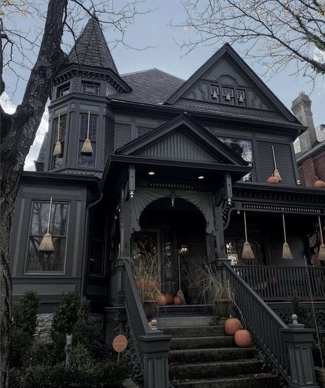 Black Victorian House, Witchy Houses, Victorian Gothic House, Gothic Homes, Witchy House, Gothic Decor Bedroom, Victorian Renovation, Black Houses, Georgian Architecture