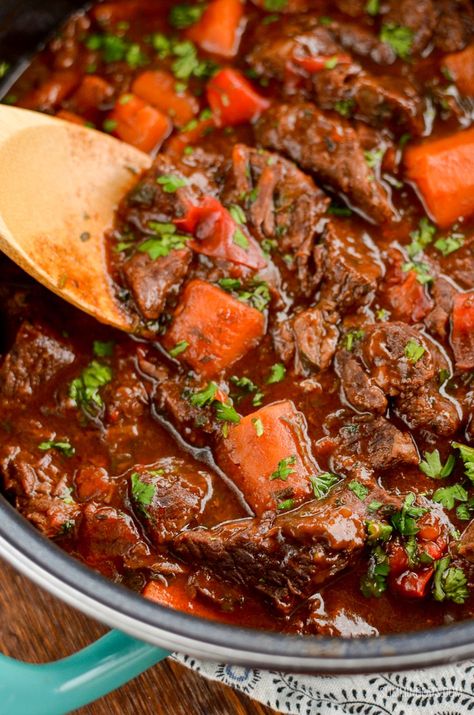 Essen, Beef Chunks Recipes, Braised Beef Recipes, Beef Chunks, Beef Cubes, Stew Beef, Pane Dolce, Cozy Dinner, Recipe Beef