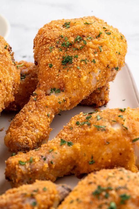 Bake Drumsticks Oven, Oven Baked Drumsticks Crispy, Chicken Drumsticks In The Oven, Oven Crispy Chicken, Crispy Baked Chicken Drumsticks, Drumstick Recipes Baked, Oven Baked Drumsticks, Chicken Drumstick Recipes Oven, Oven Baked Chicken Drumsticks