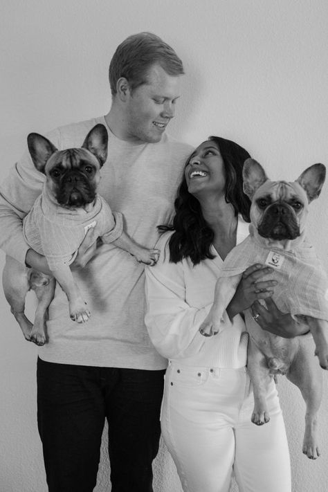 Family Photoshoot With Pets, At Home Family Photoshoot With Dogs, Studio Shoot With Dog, Couple With Dogs Photoshoot Studio, Indoor Pet Photography, Studio Photoshoot With Dog, Couple And Dog Christmas Photo, French Bulldog Photoshoot, Frenchie Photoshoot Ideas