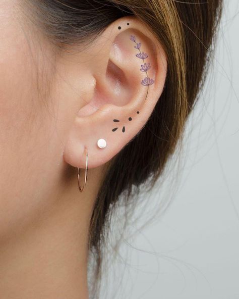 31 Beautiful Ear Tattoos That Are Better Than Piercings | Parenting Questions | Mamas Uncut Ear Tattoos Women, Inner Ear Tattoo, Behind Ear Tattoos, Ear Tattoos, Inspiration Tattoos, Tiny Tattoo, Dainty Tattoos, Piercing Tattoo, Finger Tattoos