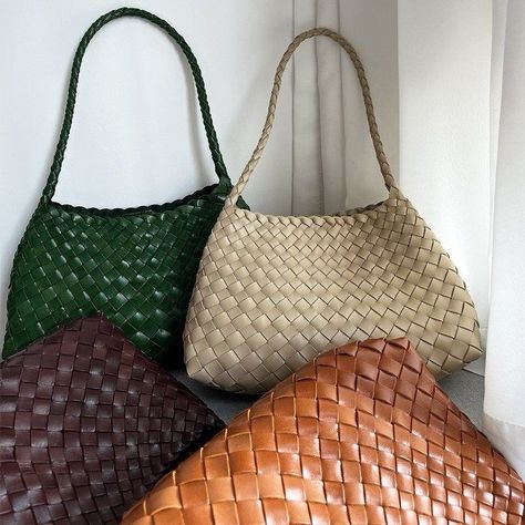 Timeless woven elegance in every shade 🌿 From rich Coffee Brown to Dark Brown, Off-White, and Green, our Dragon Carries Woven Bags are designed to complement every style. Whether you’re keeping it neutral or adding a pop of color, these handcrafted beauties are perfect for any occasion. 👜✨ Which color is your favorite? #wovenbag #DragonCarries #handcraftedstyle #coffeebrownbag #darkbrownbag #greenbay #sustainablefashion #everydayelegance #dargondiffusion Woven Leather Tote, Woven Leather Bag, Vegan Leather Tote Bag, Leather Weekender Bag, Vegan Leather Tote, Holiday Bag, 2024 Style, Better Style, Bag Summer