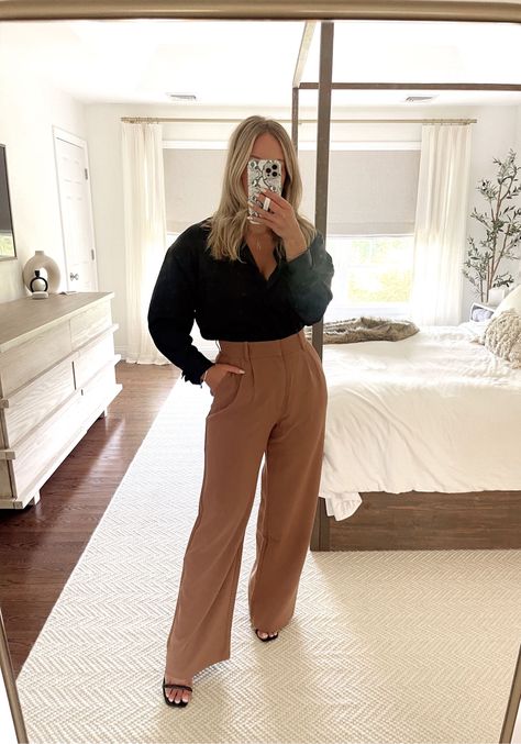 Wide Leg Trousers Outfit, Pants Outfit Work, Work Attire Women, Cute Professional Outfits, Wide Leg Pants Outfit, Business Professional Outfits, Casual Work Outfits Women, Cute Work Outfits, Office Casual Outfit