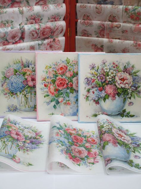 Decoupage On Canvas Diy, Canvas Decoupage Ideas, Decoupage For Beginners, Decoupage Tutorial For Beginners, Decoupage Napkins On Canvas, Napkin Decoupage On Canvas, Decoupage Art Canvas, Decoupage On Canvas Ideas, Decapodge Ideas Diy