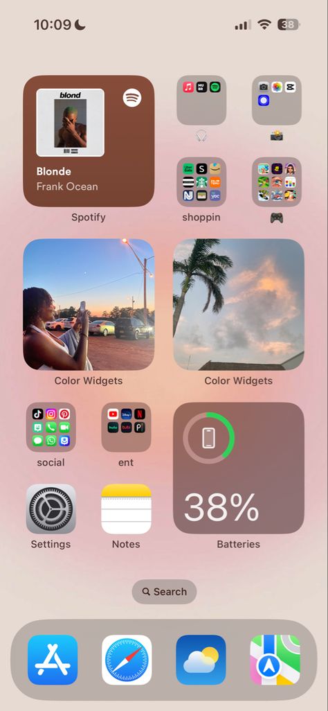 #ios14 #homescreenios14 How To Set Up Iphone Home Screen, Iphone Phone Screen Ideas, Customize Iphone Home Screen Ideas, Phone Wallpaper Inspo Widgets, Simple Iphone Homescreen Layout, Iphone Wallpaper Inspo Layout, Homescreen Layout Iphone Organized, Home Iphone Ideas, Organisation Telephone Aesthetic