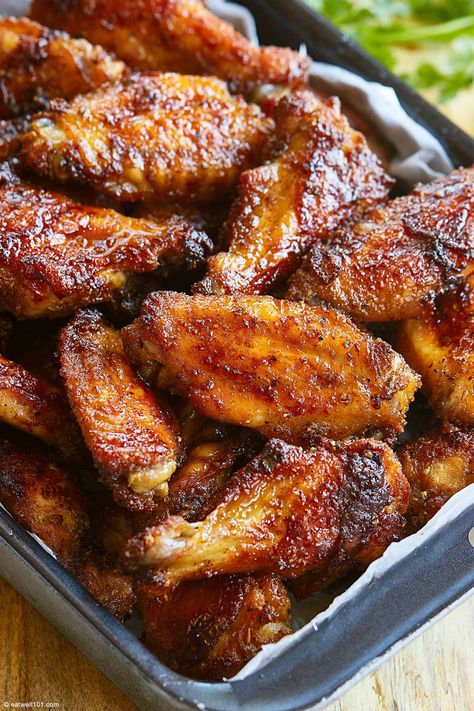 Hot Chicken Wings Aesthetic, Chicken Drumettes Baked, Baked Chicken Wings Recipe, Spicy Chicken Wings Recipe, Wings Recipe Baked, Chicken Wing Recipes Fried, Best Chicken Wing Recipe, Natural Haircuts, Wings Chicken