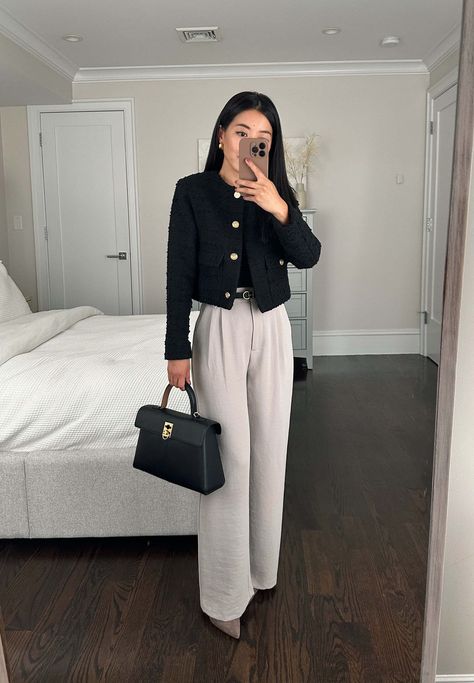 abercrombie sloane crepe pant + tweed jacket petite review // fall 2023 work outfit ideas Comfortable Business Professional Outfits, Tweed And Jeans, Jeans And Blazer Outfit Work, Tweed Jacket Outfit Formal, Abercrombie Office Outfit, Formal Tweed Outfit, Zara Women Outfits 2024, Deca Outfit, Woman Blazer Outfit