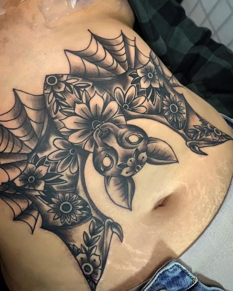 🕸️Lyz 🎭 on Instagram: "Keep on coming with the bats🦇🌙 My client took this stomach piece so well🔥 #stomachtattoo #bat #battattoo #blackandgreytattoo #tattoo #girlswithtattoos #riverside #california #tennessee #memphis #memphistattooartist #tattooideas #traditionaltattoo #tattoogirls #traditional #millington #corona #tattoos" American Traditional Belly Tattoo, Bat Tattoo On Stomach, Bat Stomach Tattoos Women, Neo Traditional Stomach Tattoo, Bat Tattoo Stomach, Neotraditional Stomach Tattoo, Large Chest Tattoo Female, Underbelly Tattoo Women, Below Buttocks Tattoo