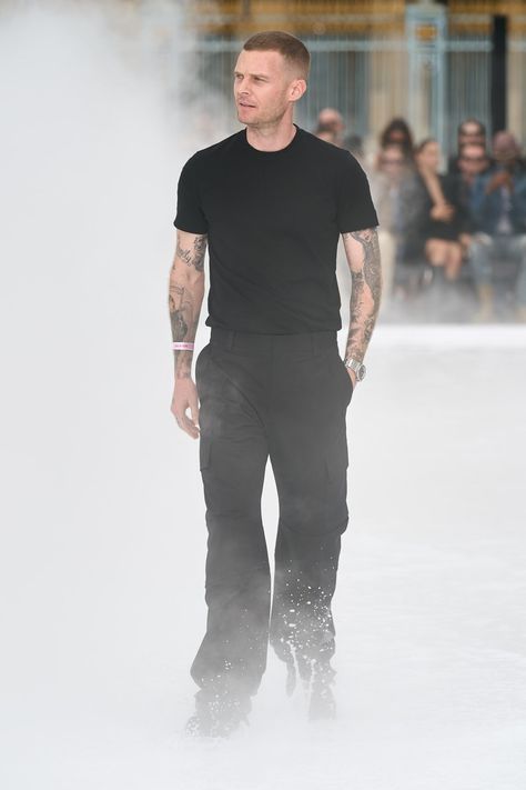 Givenchy Spring 2023 Menswear Fashion Show | Vogue Givenchy Spring 2023, Matthew M Williams, 2023 Menswear Fashion Show, Zayn Malik Style, Givenchy Fashion, Military Parka, Paris Fashion Week Runway, Leather Varsity Jackets, Matthew Williams