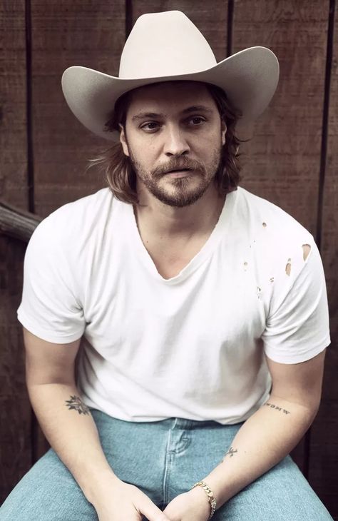 Yellowstone’s Luke Grimes Was 'Terrified' to Give Music a Try — Here's What Pushed Him to Do It (Exclusive) Old Man Pictures, Yellowstone Series, Luke Grimes, Best Country Singers, Bra Image, Short Curly Haircuts, Cowboy Outfits, Music A, Country Fashion