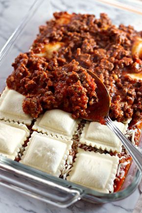 Ravioli Lasagna (aka Bachelor's Lasagna) ⋆ NellieBellie Lazy Lasagna Recipe, Baked Ravioli Casserole, Ravioli Casserole, Baked Ravioli, Easiest Dinner, Lazy Lasagna, Ravioli Lasagna, Ravioli Bake, Crafty Morning