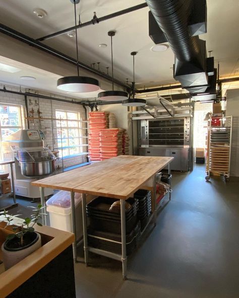 Commercial Kitchen Design For Home, Bakery Kitchen Layout, Bakery Organization, Bakery Kitchen Design, Coffee Roasting Room, Chefs Kitchen Design, Dream Bakery, Commercial Kitchen Design, Bakery Shop Design