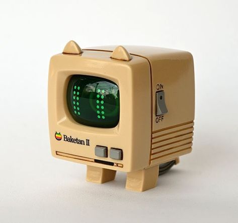 Cat Computer, Mini Objects, Robot Dog, Art Toys Design, Retro Gadgets, Toy Art, Vinyl Toys, Blender 3d, Creature Design