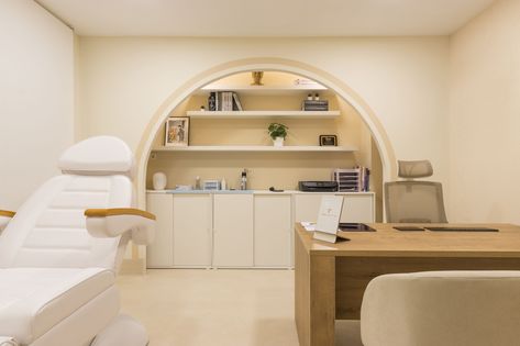 AB Derma Dermatology Clinic Madrid, Sensory Pathways, Healthcare Interior Design, Clinic Interior, Dermatology Clinic, Luxury Diy, Spain Madrid, Clinic Interior Design, Calming Spaces