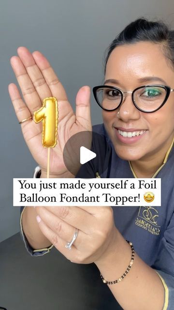 Diy Fondant Cake Topper, Fondant Balloons Tutorial, Fondant Balloons, Fondant Numbers Topper, Cookie Cake Topper, Fondant Numbers, Gold Fondant, Fondant Letters, Balloon Cake Topper