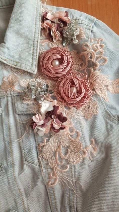 Pin by ƝαjƖα on Ｊ ａ ｎ ｅ＇ｓ:２０２2 | Denim crafts, Denim and lace, Embellished denim jacket Jean Embellishment Ideas, Jean Jacket Diy, Embroidery Jeans Jacket, Jeans Recycling, Long Sleeve Jean Jacket, Upcycled Denim Jacket, Diy Denim Jacket, Shabby Chic Clothes, Embellished Denim Jacket