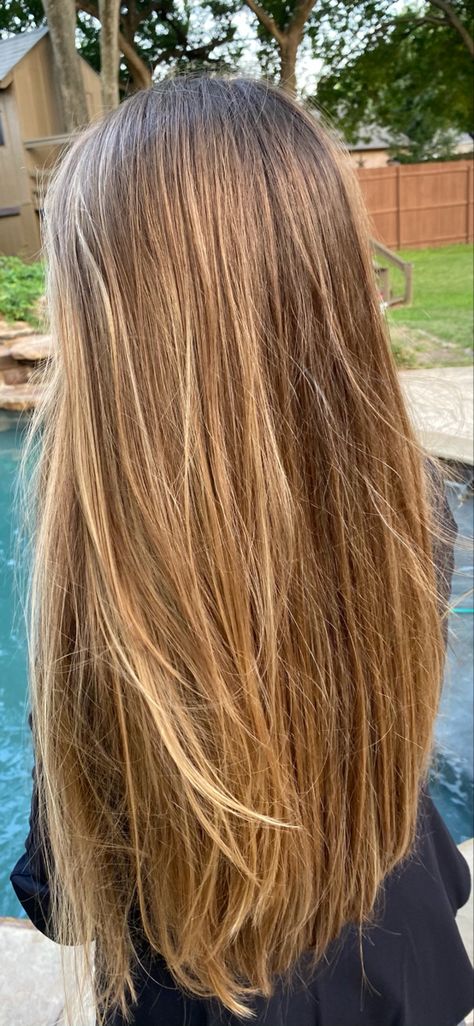 Caramel With Highlights Hair, Soft Golden Highlights Brown Hair, Subtle Golden Balayage, Highlights In Golden Brown Hair, Caramel Summer Hair, Honey Blonde Summer Hair, Caramel Highlights On Dirty Blonde, Light Brown Hair With Sun Kissed Highlights, Blonde To Honey Brown