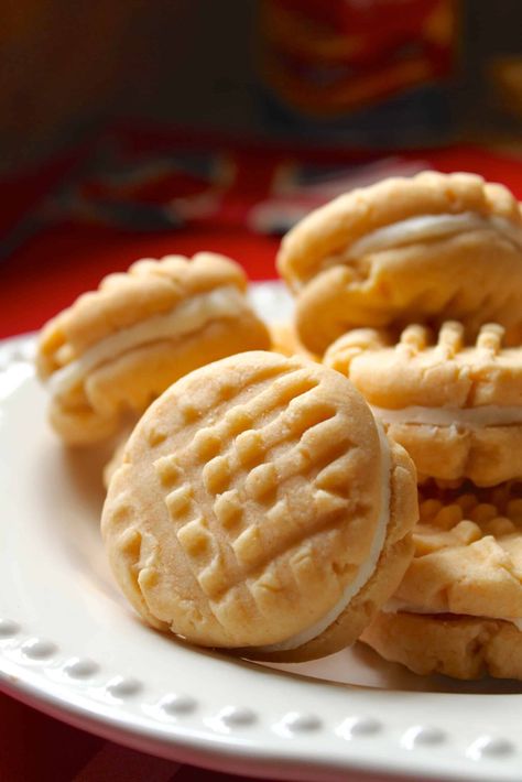 plate of British custard creams recipe Custard Cream Recipe, Custard Creams, Custard Cookies, British Biscuits, British Cooking, Homemade Custard, Cream Biscuits, Scottish Recipes, British Baking