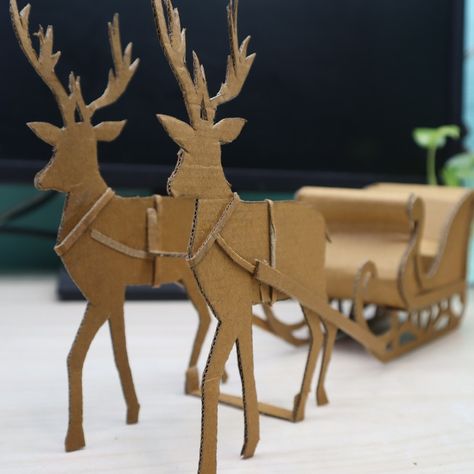 Sante Reindeer and Sleigh Santa Sleigh And Reindeer Template, Diy Santa Sleigh And Reindeer, Santas Sleigh Diy Cardboard, Makedo Ideas, Reindeer Cardboard, Cardboard Sleigh, Sleigh Craft, Cardboard Reindeer, Cardboard Deer