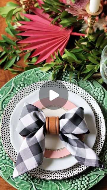 Jennifer Griffin on Instagram: "Happy Friday! 🎀 This bow napkin fold makes the cutest finishing touch for my #thanksgivingtable and it’s so easy to do! I saved the idea from a reel I saw earlier this year from @mrspreppyrebel and every table I do from now on just might have bow napkins. 😂 See more of my table linked in stories or on dimplesandtangles.com! #putabowonit" How To Fold A Bow Tie Napkin, Napkin Bow With Ring, Napkin Bow Tie, Napkin Folding For Christmas Table, Now Napkin Fold, How To Fold Napkins Fancy Thanksgiving, How To Fold A Napkin Into A Bow, Napkin Folding Bow With Ring, Christmas Bow Napkin Fold