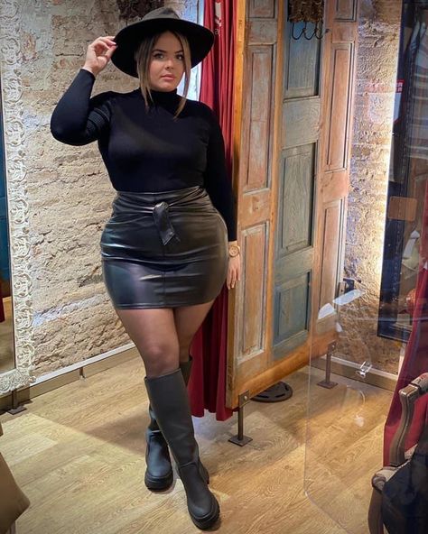 All Black Outfit For Party Night Plus Size, Faux Leather Skirt Outfit Plus Size, Black Leather Skirt Outfit Plus Size, How To Style Leather Skirt, Plus Size Leather Skirt Outfit, Clubbing Outfits Plus Size, Bodysuit Outfit Plus Size, Plus Size Leather Skirt, Hottie Outfits