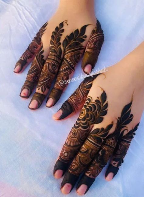 Stylish Fingers Mehndi Designs, Finger Mahandi Design, Fingers Back Hand Mehndi Designs, Back Finger Mehendi Designs, Mehendi Designs For Hands New, Only Fingers Mehndi Design, Mehndi Designs Only Fingers, Khafif Mehndi Designs Back Hand, Back Hand Design Mehndi Simple