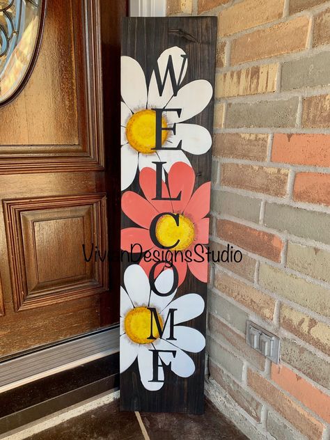 Painted Wood Signs Diy Front Porch, Summer Welcome Sign Front Porches, Wooden Welcome Signs Front Porches Diy, Porch Welcome Signs Ideas, Front Porch Signs Wooden Diy, Diy Welcome Sign Wood, Summer Porch Leaner, Porch Sign Ideas, Welcome Porch Leaner