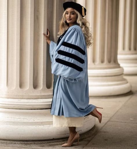 Pharmacy School Graduation, Law School Graduation Party, Beauty And Brains, Definition Of Beauty, College Graduation Pictures Poses, College Graduation Photoshoot, Law School Inspiration, Grad Photography, Doctor Graduation