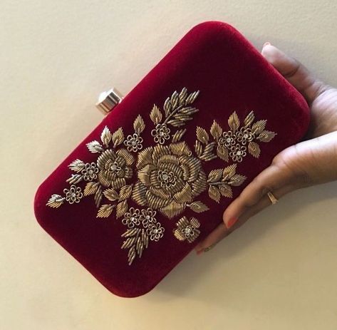 Fancy Clutch Purse, Fancy Clutch, Embroidery Purse, Zardosi Embroidery, Hand Embroidery Dress, Bridal Handbags, Ladies Wallet, Clutch Bag Wedding, Embroidered Clutch