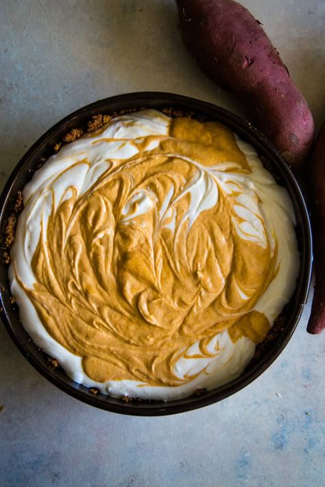 Sweet Patato, Swirled Cheesecake, Fun Cheesecake Recipes, Cheesecake Pie Recipes, Sweet Pot, Sweet Potato Dessert, Sweet Potato Cheesecake, Sweet Potato Pies Recipes, Gingersnap Crust