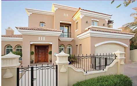 Dubai Painting, Best Exterior House Paint, Best Kitchen Design, Outside Paint, House Paint Color Combination, Casas Coloniales, Exterior Paint Colors For House, Mediterranean Homes, House Paint Exterior