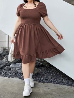 Dress For Chubby, Plus Size Short Dresses, Chubby Fashion, Look Plus Size, Modest Clothing, Ruffle Hem Dress, Plus Size Kleidung, Mode Inspo, Curvy Outfits