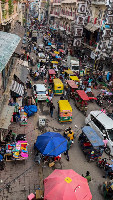 Indian People On Street, Nandita Core, North Indian Aesthetic, Indian Summer Aesthetic, India Street Photography, Indian Street Market, Indian Town, India Pictures, India Aesthetic