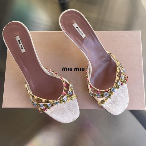 Super Rare Vintage Y2K 2000’s Fairy Floral Miu Miu... - Depop Miu Miu Heels, Hak Tinggi, Pretty Heels, Dr Shoes, Vintage Heels, Fancy Shoes, Cute Heels, Fame Dr, Girly Shoes