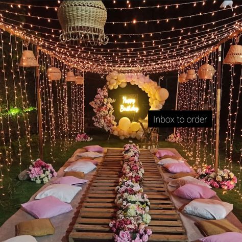 Decoration Ideas Party Outdoor, Bridal Shower Indian Theme, Bridal Shower Decorations Outdoor, Simple Bridal Shower Decor Outdoor, Birthday Decoration Ideas With Flowers, Desi Bridal Shower Ideas, Bridal Shower Outdoor Decor, Bridal Shower Tent Decorations, Desi Birthday Party