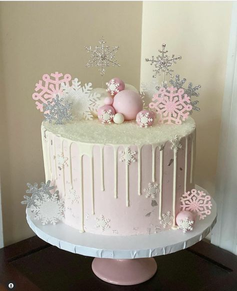 Pink Winter Onederland Cake, Winter First Birthday Themes Girl, Pink Winter Cake, It’s Cold Outside Baby Shower Cake, Pink Snowflake Cake, Pink Winter Wonderland Cake, Winter Cake Designs, Winter Wonderland Cake Ideas, Winter Onederland Smash Cake